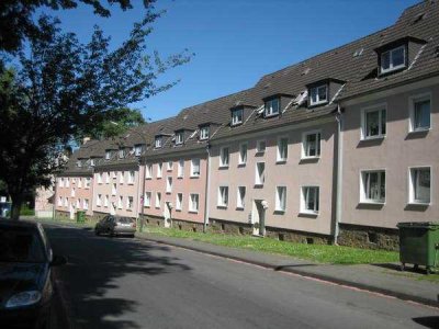 Einziehen und Wohlfühlen: gut aufgeteilte 2 Zimmer-Wohnung im Dachgeschoss in Hagen Eilperfeld!