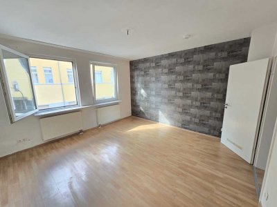 Helle gut geschnittene 3 Zimmerwohnung  Eigennutzung möglich