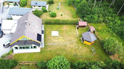 Familienfreundliches Einfamilienhaus mit großem Garten in ruhiger Waldrandlage