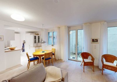 Komplett möblierte 2 Zimmer Wohnung (mit Patio) zentral in Neuenheim