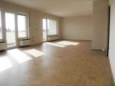 Stilvolle 4-Zimmer-Wohnung mit Altstadtblick, zwei Balkonen & Toplage in Nürnberg-Schoppershof