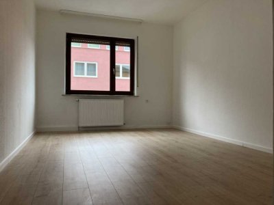 2 Zimmer Wohnung mit Balkon in zentraler Lage