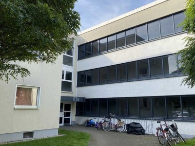 *PREISSENKUNG* Zum Selbstbezug ! 3,5 - Zimmer Wohnung mit Süd- Balkon in Benrath ! Provisionsfrei!