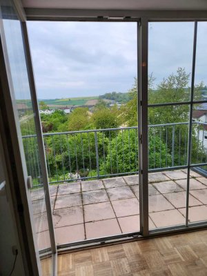 2-Zimmer-Wohnung mit  Balkon und EBK in Bad Abbach