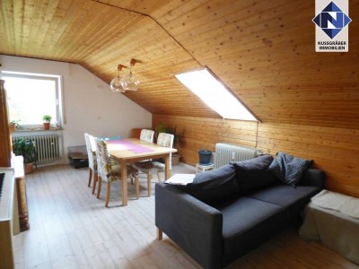 Gemütliche 4,5-Zimmer-Wohnung im Dachgeschoss mit Stellplatz