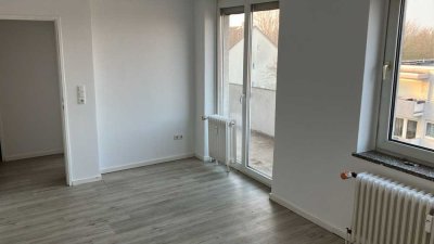 Helle 2-Zimmer Wohnung im 3. OG mit Balkon in Hannover Stöcken