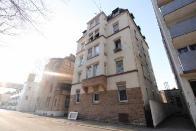 Charmante 3-Zimmer-Altbauwohnung in zentraler Lage von Bad-Cannstatt