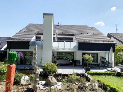 Exklusive WHG in Zweifamilienhaus, Top-Lage direkt am Waldrand mit sehr großem Garten (Haus im Haus)