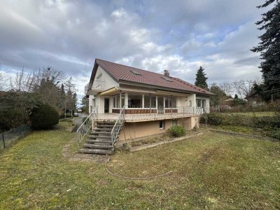 Großzügiges Einfamilienhaus mit Einliegerwohnung in Top-Lage von Müllheim