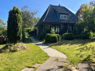 Haus in ländlicher Umgebung mit 3 Zimmern und 800 m² Grundstück in Westerrönfeld