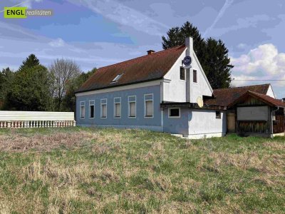 Ehemaliger Beherbergungsbetrieb mit Wohnnutzung und großen Baulandgrundstück