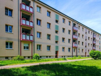 3 Raumwohnung mit Loggia - gut geschnitten & komfortabel