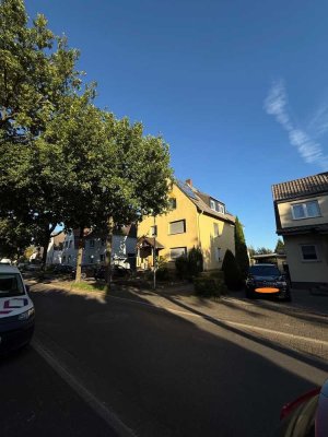 Freist. 3 Fam.-Haus mit Garage, Carport und Kfz.-Stellplätze in Schwerte / Do.-Aplerbeck!