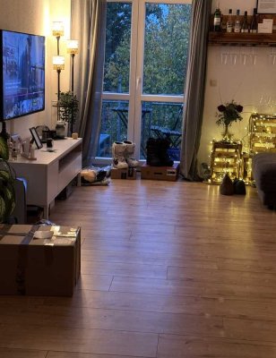 Schöne Dachgeschosswohnung in Herrnsheim, Feldrandlage