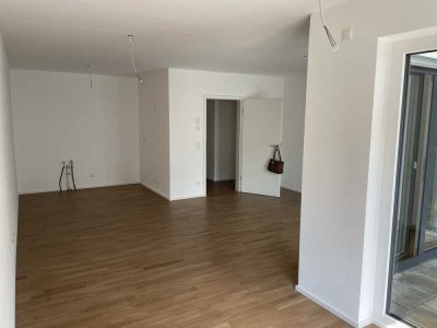 Geschmackvolle, neuwertige 3-Raum-Wohnung mit gehobener Innenausstattung mit EBK in Straubing