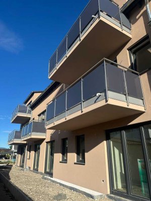 Neuwertige Wohnung mit 3-Zimmern sowie Balkon und Einbauküche in Offenburg