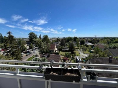 Möblierte 2-Raum-Wohnung mit gehobener Innenausstattung mit EBK in Berlin Johannisthal (Treptow)