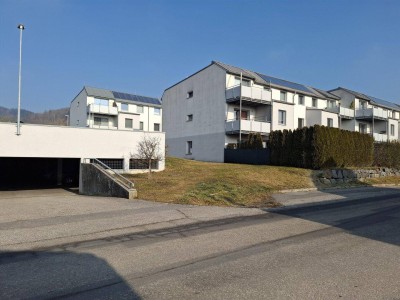 Charmante Dachgeschosswohnung mit 3 Zimmern &amp; Balkon – Wohnen mit Weitblick