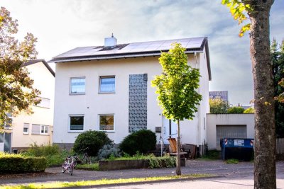 Freistehendes Einfamilienhaus in Dillingen mit Photovoltaikanlage