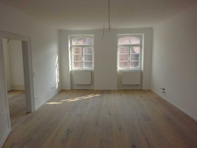 3 Zimmer Altbauwohnung mit Einbauküche und Terrasse in der Ettlinger Fußgängerzone