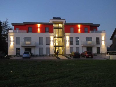 Zwei - Zimmer Appartement EG mit eigenem Garten und Terrasse