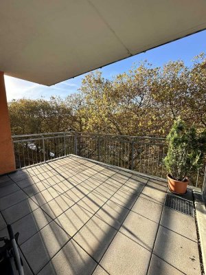 Helle u. gemütliche Zweizimmer-Wohnung in den Neckar-Terrassen beim Götzenturm