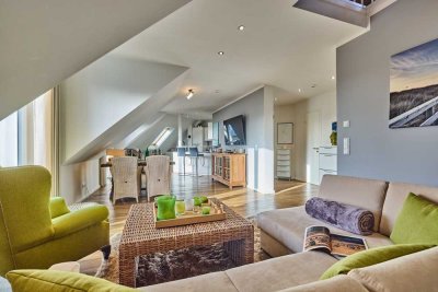 Großzügige Wohnung mit zwei Südbalkonen und harmonischem Interior Design in Westerland