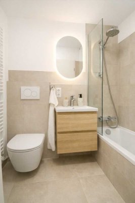 Bogenhausen: Erstbezug nach Sanierung - Helle 3-Zimmer mit Balkon, provisionsfrei