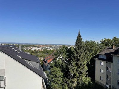 Dachgeschoss-Wohnung am Johannisberg mit fantastischer Fernsicht