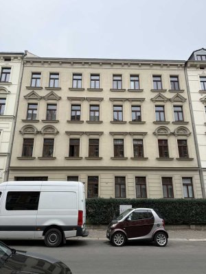 Charmante 3 Zimmer Altbauwohnung mit Balkon