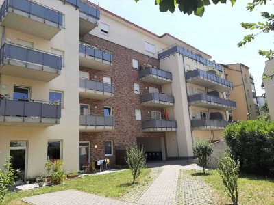 Zentrumsnah: Single-Apartment I offene Küche mit Einbauküche I Balkon I Bad mit ebenerdiger Dusche
