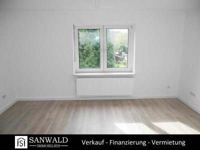 2,5 Zimmer mit eigenem Garten und KFZ-Stellplatz