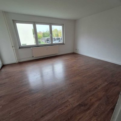 zu SOFORT 2-Zimmerwohnung mit Balkon in Hannover Stöcken!