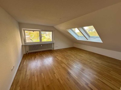 Ab sofort - Hübsche zwei Zimmer Wohnung mit EBK. Provisionsfrei von privat