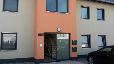 Moderne 2-Zimmer Dachgeschosswohnung mit Balkon in Neufahrn i.NB