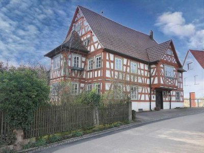 Viel Charme - denkmalgeschütztes Fachwerkhaus