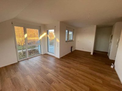 Moderne 3-Zimmer-Neubauwohnung mit großem Balkon, Hobbyraum & Blick ins Grüne
