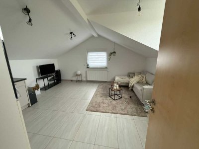 Nachmieter gesucht: Ruhige 2-Zimmer-Dachgeschoss-Wohnung in Anhausen bei Neuwied