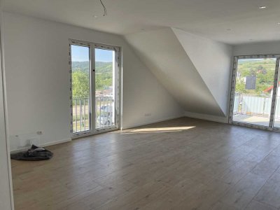 Stilvolle 2-Zimmer-Dachgeschosswohnung mit Balkon in Bad Dürkheim - Erstbezug