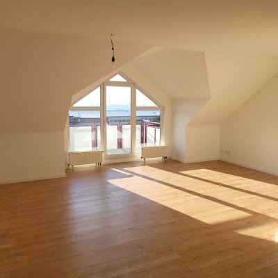 Skyline Panorama - Traumhafte 2 Zi.-Wohnung in bester Lage mit neuer EBK, Dusche, Böden und Loggia