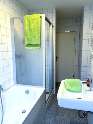 Großzügig geschnitten mit Balkon und Tageslichtbad