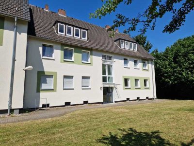 Gemütliche, renovierte 3-Zimmer-Dachgeschosswohnung, kein Balkon