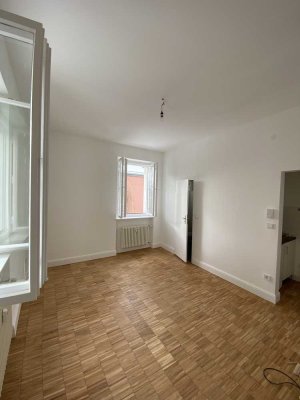 Charmante 20 qm Altbauwohnung in Toplage