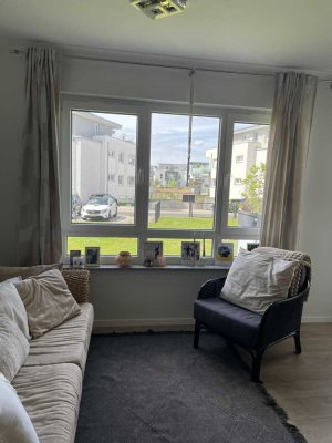 Moderne 2-Zimmer-Wohnung mit Seeblick in Petersberg