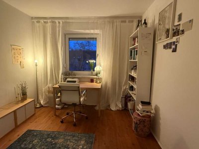 Möblierte 2,5-Zimmer Wohnung zur Zwischenmiete