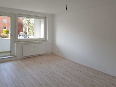 Wir renovieren Sie ziehen ein! Charmante 3-Zimmer-Wohnung im Grünen in Cuxhaven Süderwisch!