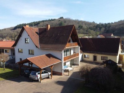 Zwei Einfamilienhäuser auf einem großzügigen Grundstück!