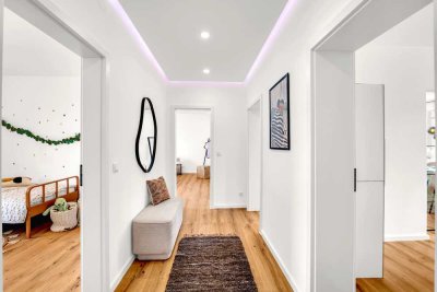 Erstbezug! Vollrenovierte 3-Zimmer-Wohnung mit gehobener Innenausstattung + Balkon in bester Lage