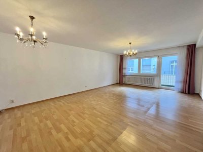 Charmante 2-Zimmer-Wohnung mit Balkon mitten in der Stadt