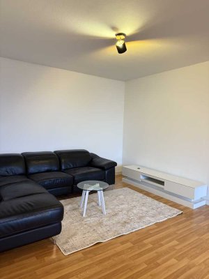 Schöne 2-Raum-Wohnung mit EBK und Balkon in München